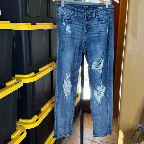 Judy Blue Dark Wash Mid Rise Distressed Blue Jeans Size Medium 29.5” Waist 7/28 - Picture 6 of 16